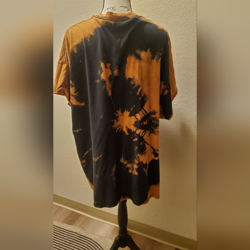 Reclaimed Vintage Black and Orange Tie-Dye Top - Picture 5 of 5